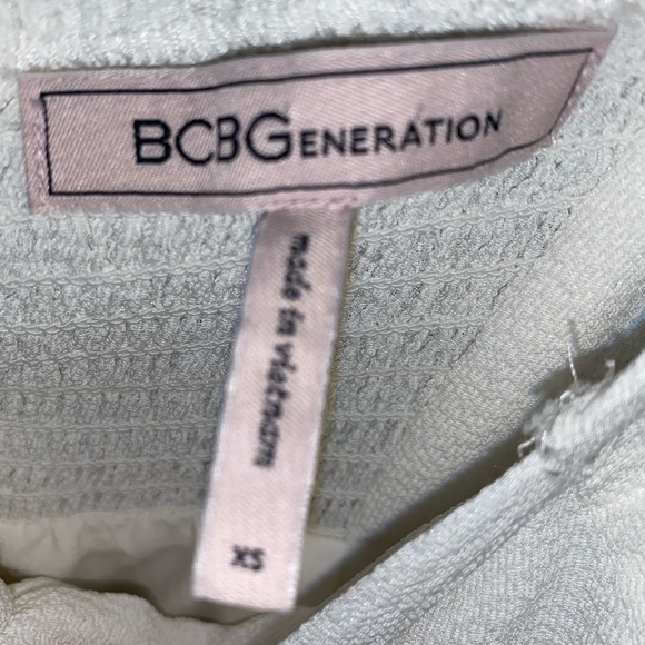 Revolve ❤︎︎ BCBGeneration - Puff sleeve dress in white - Picture 6 of 6